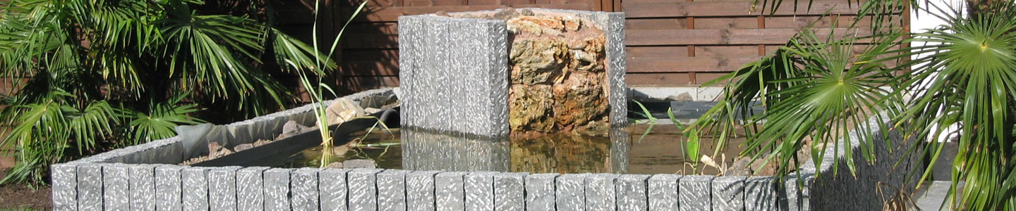 Gartenbrunnen Ideen aus Stein, Granit, Wasserfall - U. Bach Gartenbau